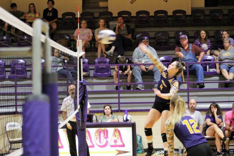 Lady Arrows Continue to Dominate
