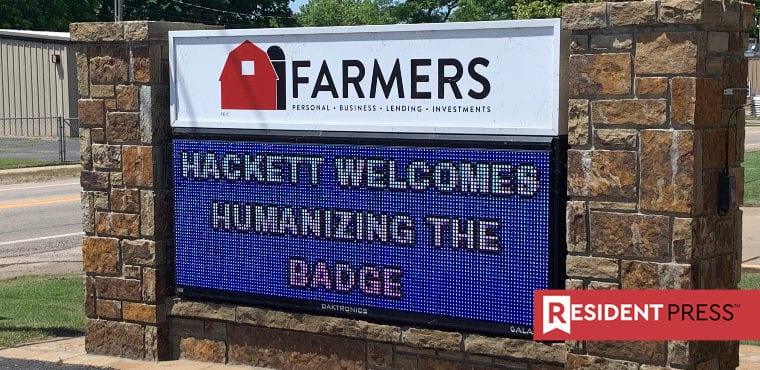 badge-humanizing-Hackett