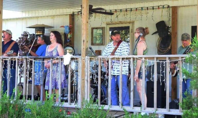 Front Porch Pickin’ with the Danny Richmond Family