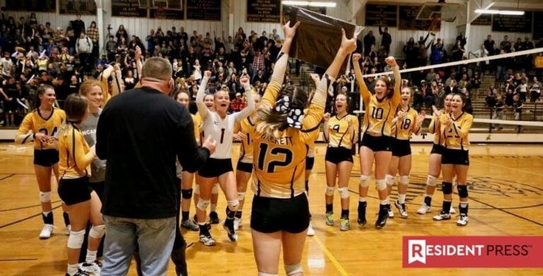 Sr Lady Hornets Unbeaten District Champions
