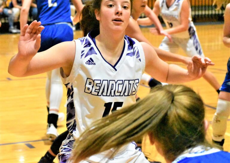 Eagles Road Woes Continue as Paris Drops Pair at Booneville