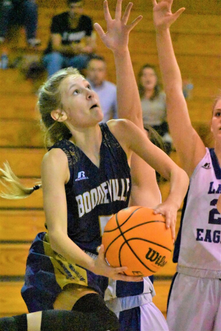Booneville Jr. Bearcats and Lady Bearcats Win at Paris