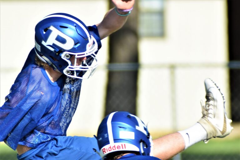 Eagles Football Team Prepares for Season in Helmets After Governor’s OK