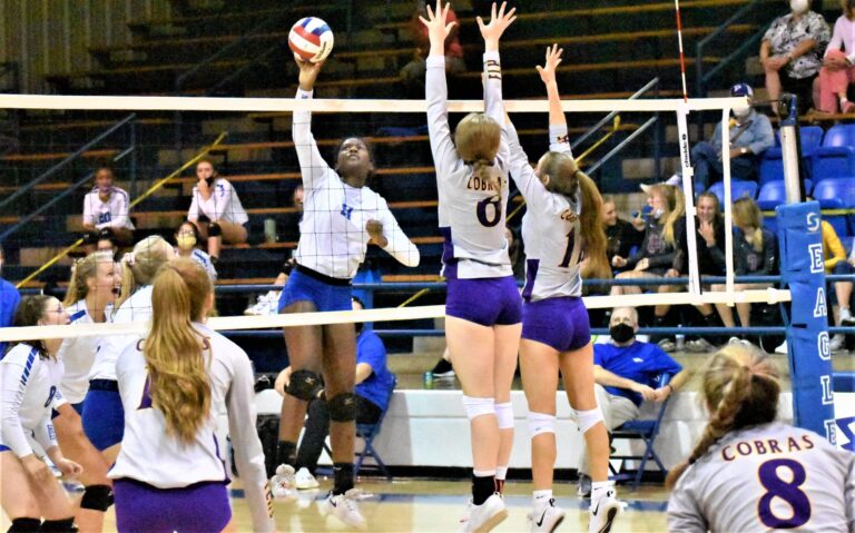Young Lady Eagles Make Good Showing in Volleyball Scrimmage vs. Fountain Lake