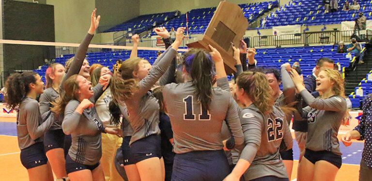 Lady Bulldogs Block Hurricanes to WIN 5A State