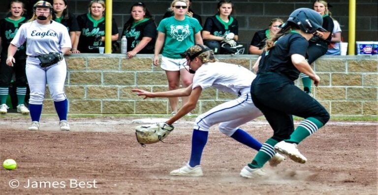Paris Defeats 3A-1 Top Seed Valley Springs to Advance to Regional Softball Final