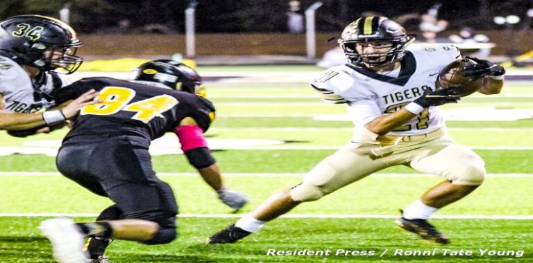 Charleston Defeats Hackett to Move to 7-0 on the Season; Hosts Lincoln Tonight