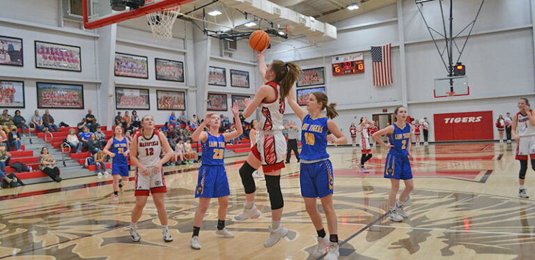 SR Lady Tigers Go Nuts On Acorn