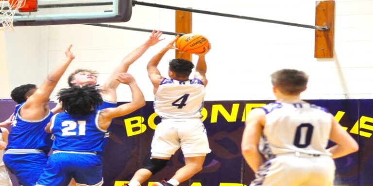 Paris Ends Week with Wins Over Booneville and Danville