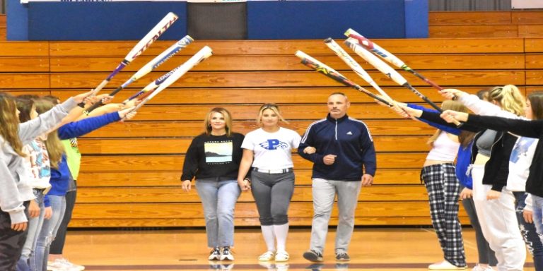 Paris Softball Honors Five Seniors on Senior Night