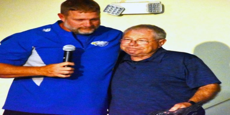 Paris Athletic Banquet Honors Athletes for 2021-22 School Year