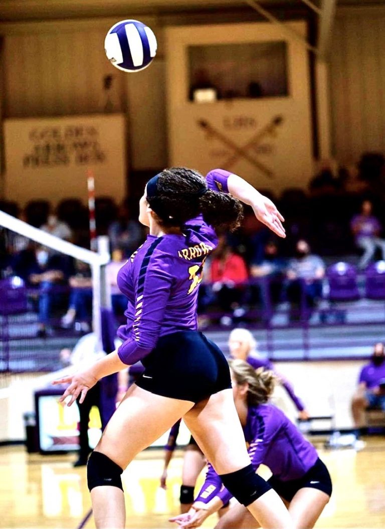 Lavaca Senior Anna Davis Grateful for Opportunity to Play This Fall After Being Severely Burned this Summer