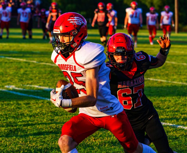 Mansfield Defeats Rattlers 41-6 at Magazine