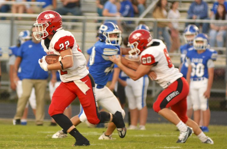 Glen Rose Looks the Part of Conference Favorite; Defeats Paris 54-7
