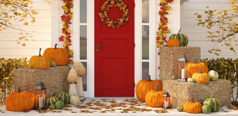 Outdoor Decorating Tips for Your Home in the Fall