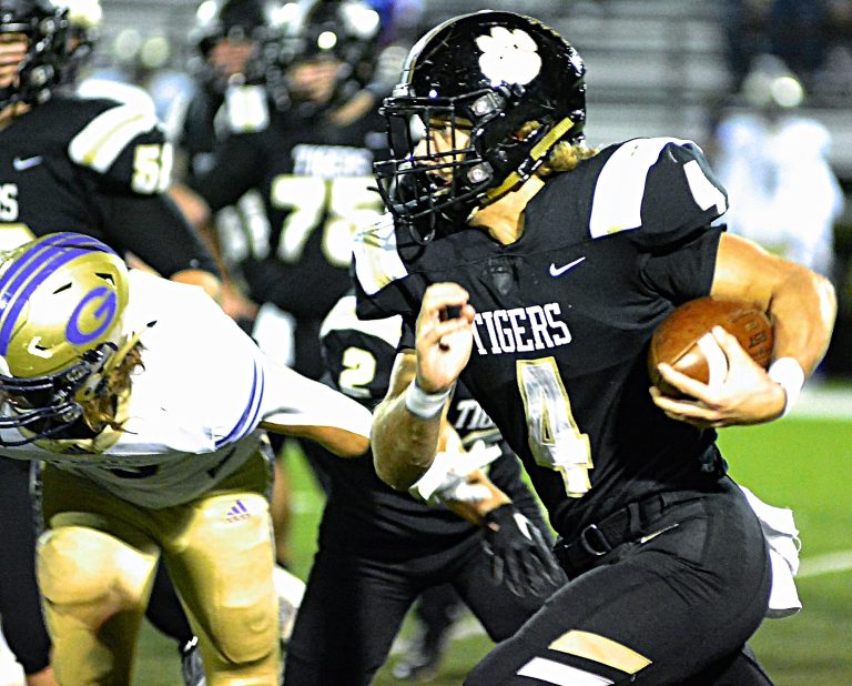 Charleston Impressive in First Round State Playoff Win; Defeats Gurdon 41-6
