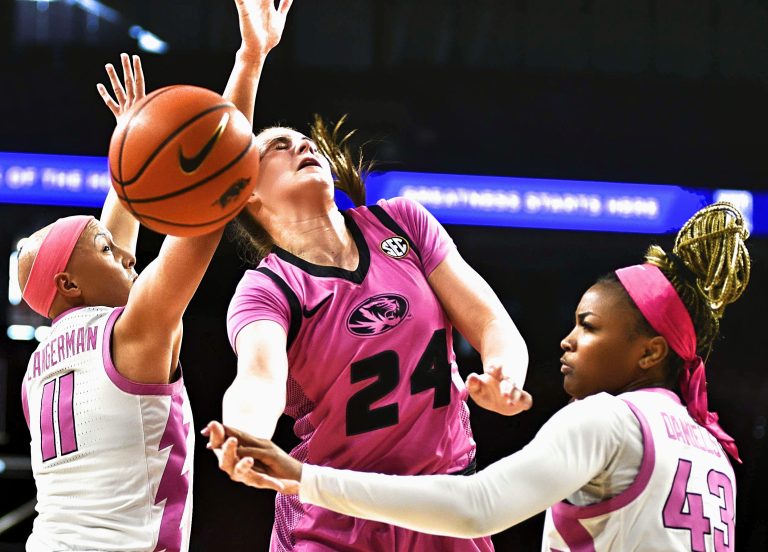 Lady Razorbacks Dominate Missouri Defensively in SEC Win on Sunday