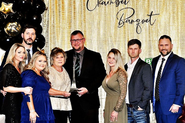Paris Area Chamber of Commerce Holds Annual Awards Banquet