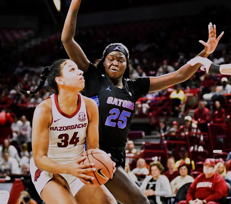 Arkansas Defeats Missouri in Womens’ SEC Tournament; Date with South Carolina in Tomorrow’s Second Round