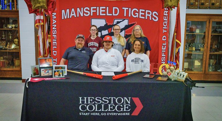 Byers Commits to Hesston Larks Baseball