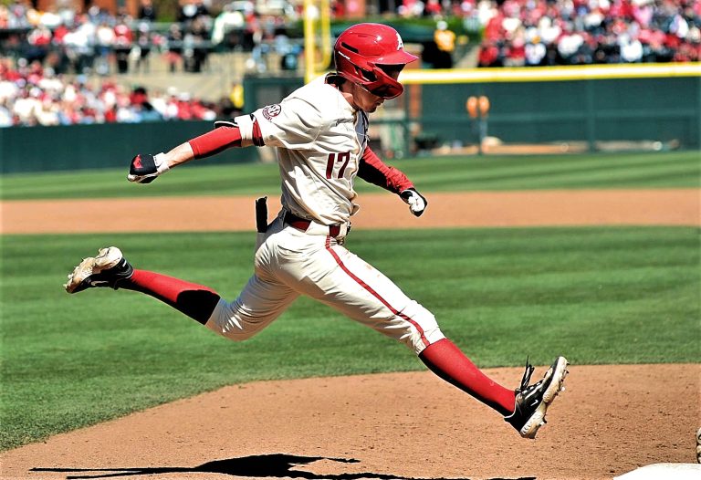 Get Out the Brooms! Arkansas Sweeps Tennessee Series with 7-2 Win on Sunday