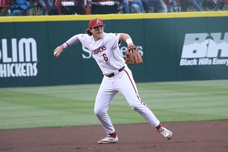Arkansas Rebounds to Defeat Texas A&M in Game 1 of Weekend Series, 7-5