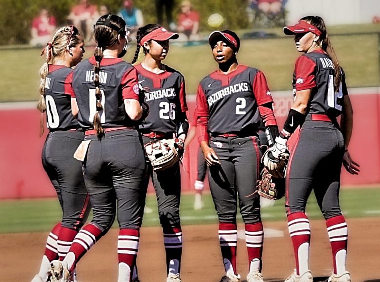 Lady Razorbacks Host Number Three Tennessee in Weekend SEC Series