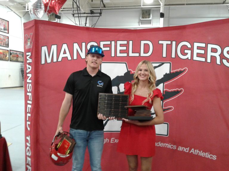 2022-2023 Athletic Awards Revealed at Booster Show