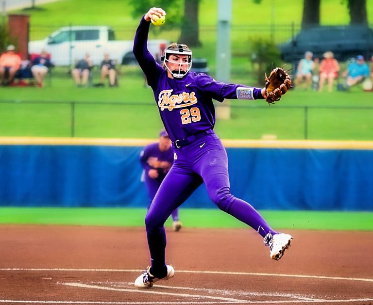 Arkansas to Begin Title Defense on Day 3 of the SEC Softball Tournament