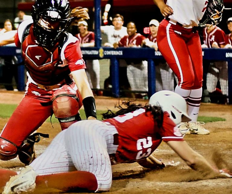Tide Turns Against the Hogs in Extra Innings in 3-2 Loss in SEC Tournament
