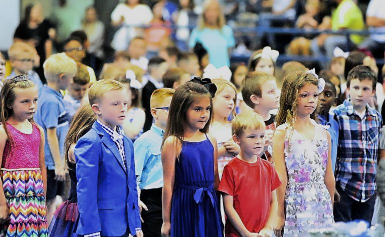 Paris Elementary Holds Annual Kindergarten Graduation Ceremony