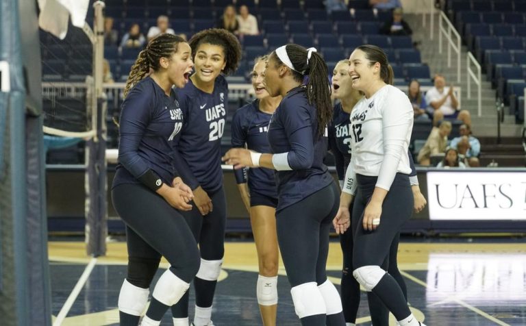 Lions take down Chaps in LSC opener