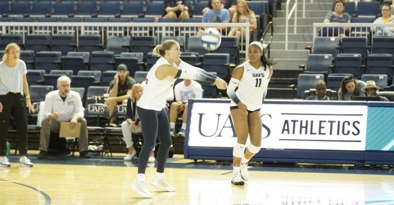 Lions down Mustangs for third straight sweep