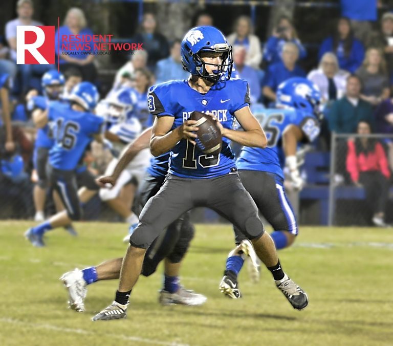 Eagles Host Bismarck for Homecoming Game