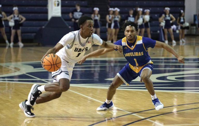 Men’s Basketball to begin Gibson era in South Dakota