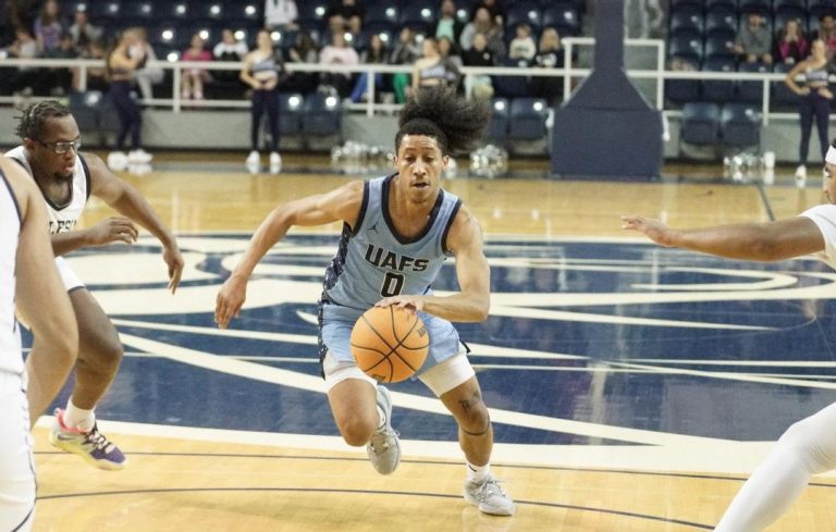 Men’s Basketball to open conference play versus ranked foe