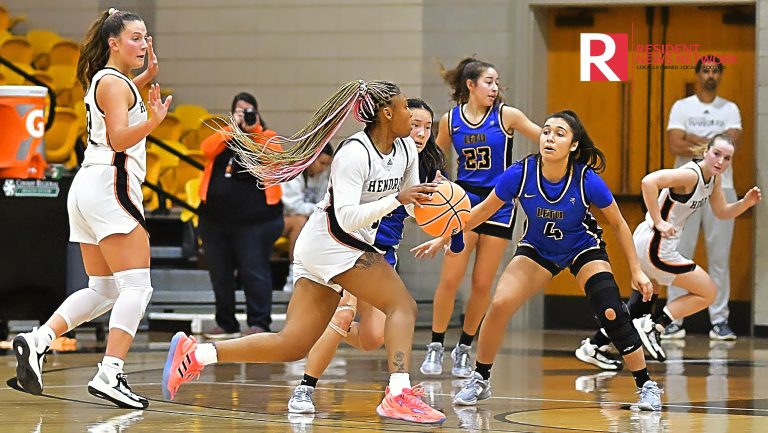 Hendrix WBB Defeats LeTourneau University, 53-39