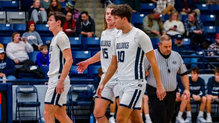 Bulldogs Drop One Against Van Buren