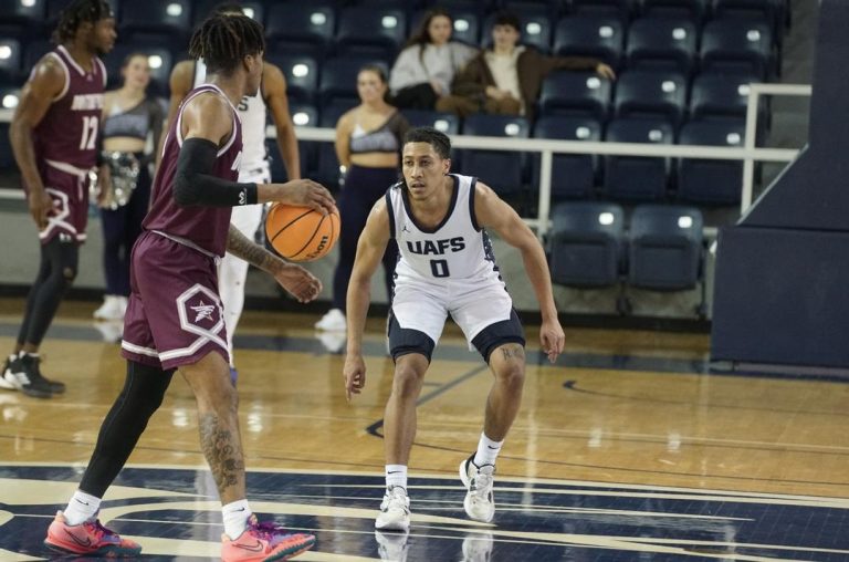 Lions grind out win over Dustdevils