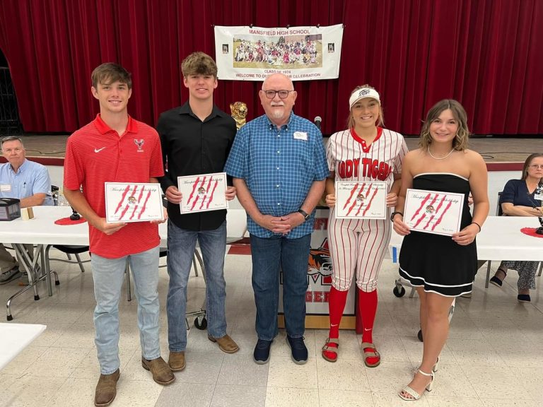 MHS Alumni Scholarships Awarded