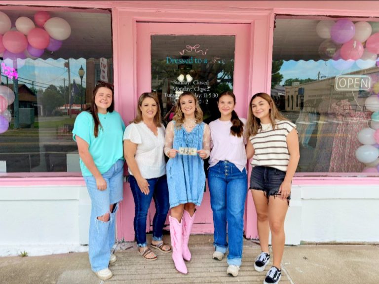 Dressed to a T Celebrates Grand Opening in Downtown Waldron