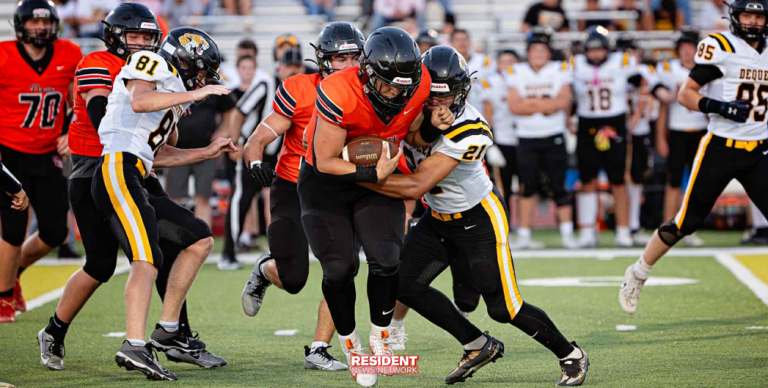 SR Bulldogs Look Solid In Scrimmage Loss To DeQueen