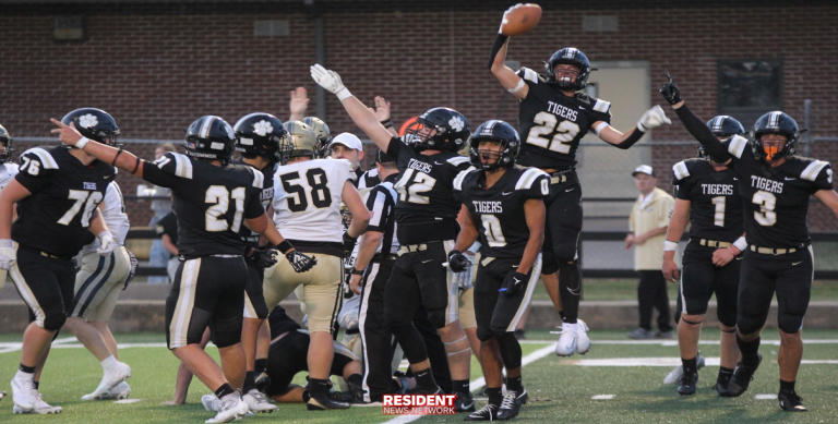 Charleston Leaves Apaches In Patches With 42-7 Win