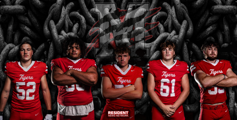 SR Tigers Front Five Continue To Chain Down Defenses