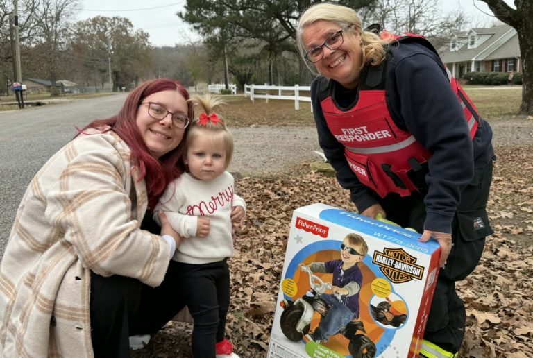 White Bluff–Rye Hill Volunteer Fire Department Marks 33rd Annual Santa Run with Heartfelt Community Celebration