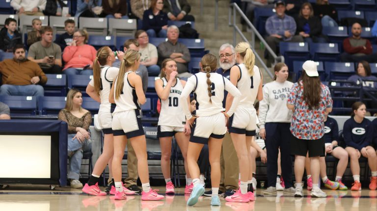 Lady Bulldogs Rally To Beat Lady Cyclones